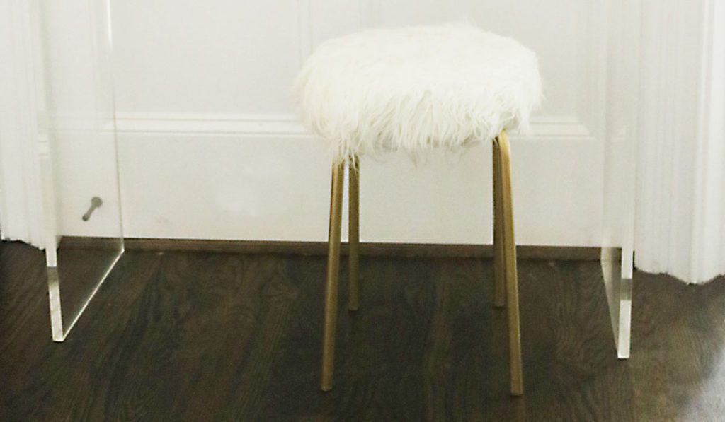 diy-ikea-hack-white-fur-stool-feature