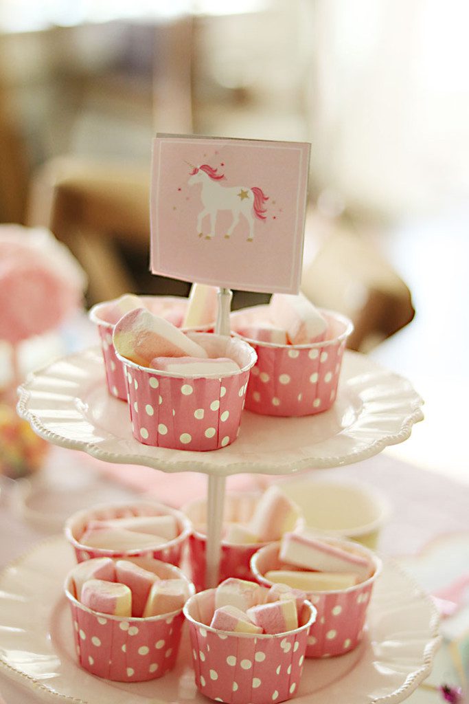 unicorn-birthday-party-pink-marshmellows
