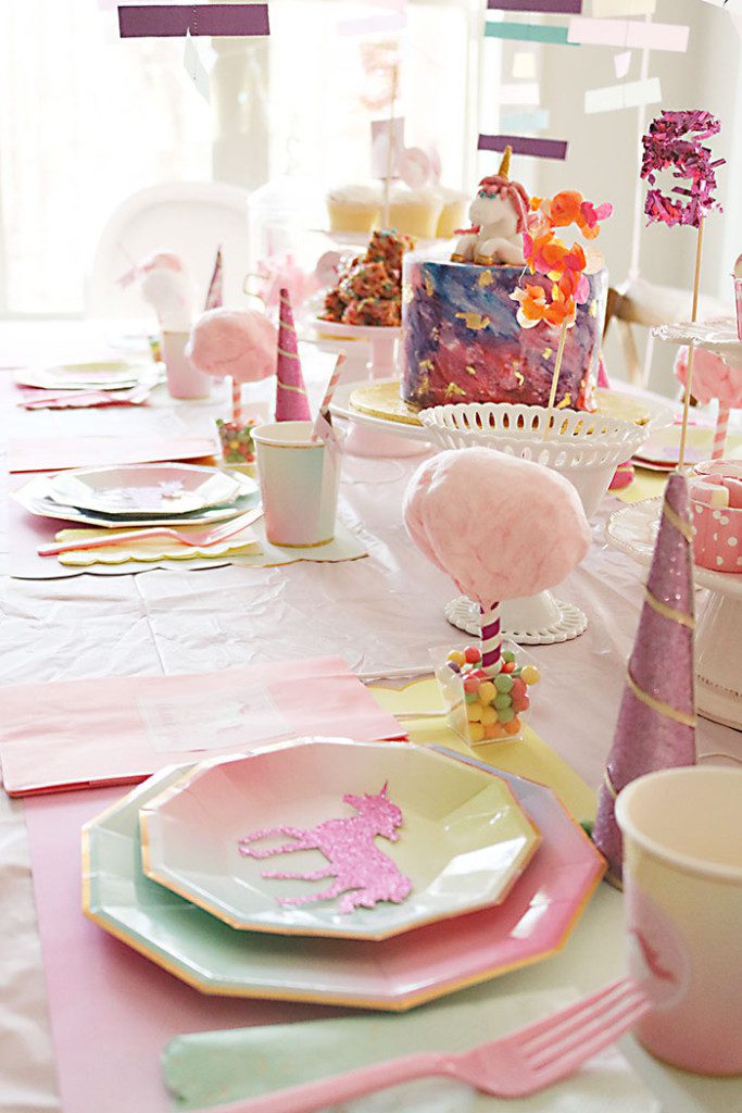 unicorn-birthday-party-with-cotton-candy-table