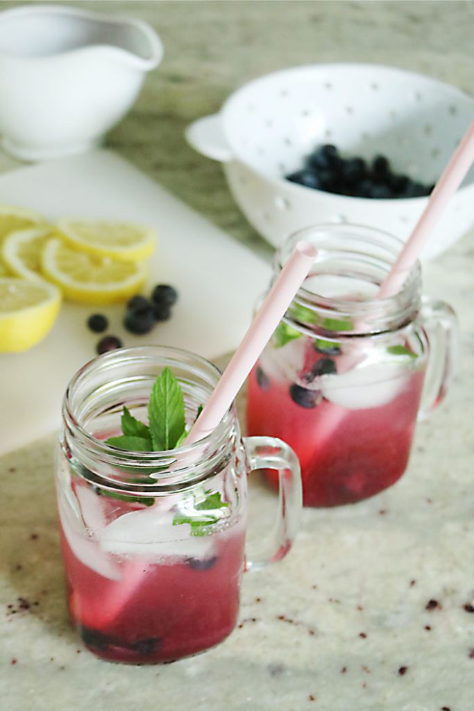 healthy-blueberry-lemonade-without-words