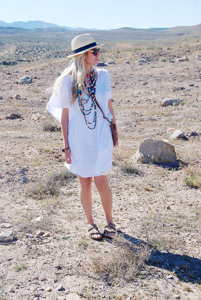 this-way-that-way-white-dress-desert