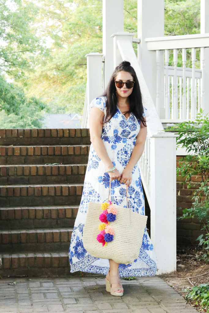 4th-of-July-outfit-with-pom-pom-bag