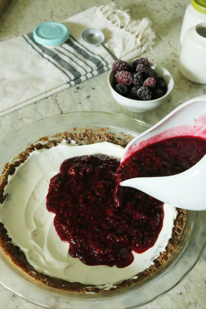 blackberry-syrup-pouring-in-pie