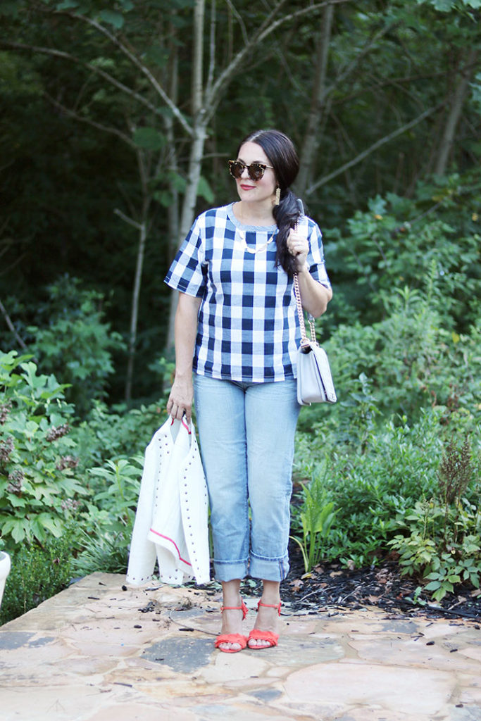 plaid-shirt-and-boyfriend-jeans, romwe, buffalo checks shirt, fall outfit, transitional outfit from fall to summer, plaid shirt for women, boyfriend jeans, banana republic