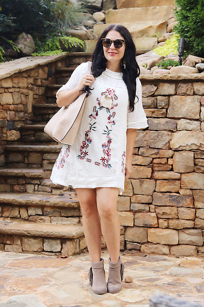 white-boho-dress-with-boots