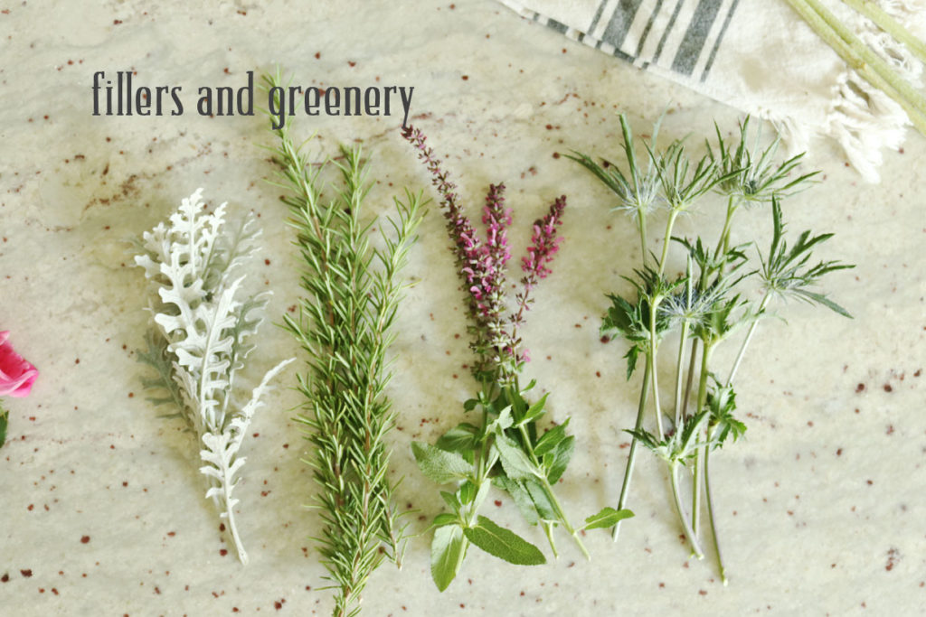 5-minute-flower-arrangment-fillers-and-greenery