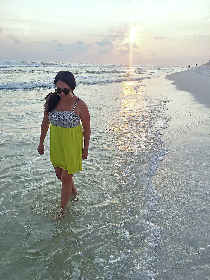 florida-sunset-walk-on-beach