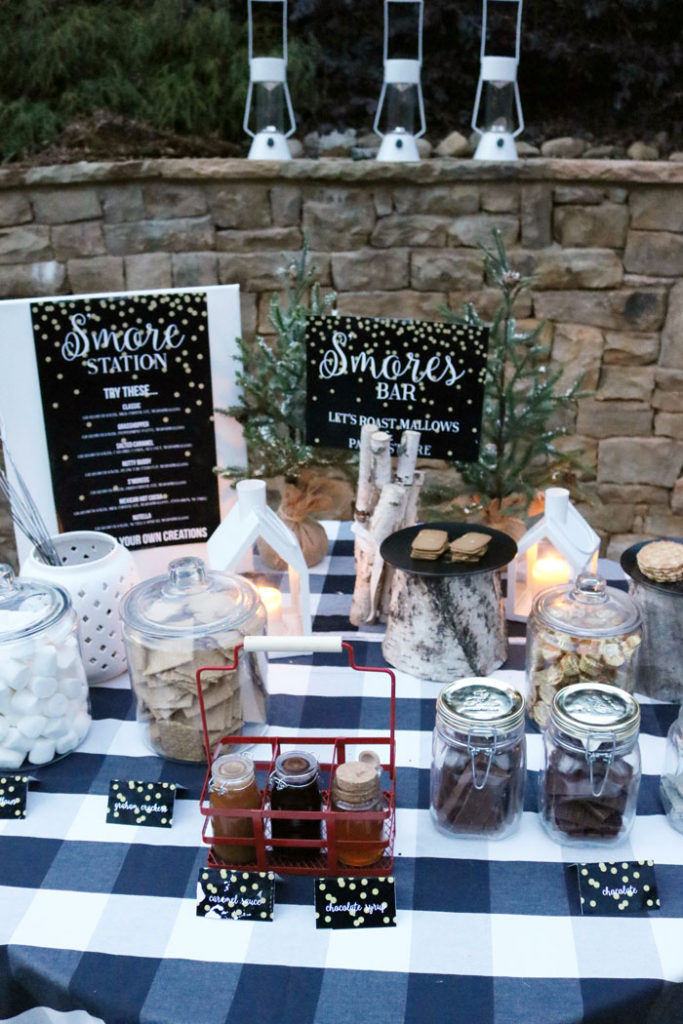 outdoor s'mores bar, free s'mores bar printables, smores station, smores bar, winter outdoor activities, outdoor fire pit, outdoor chocolate