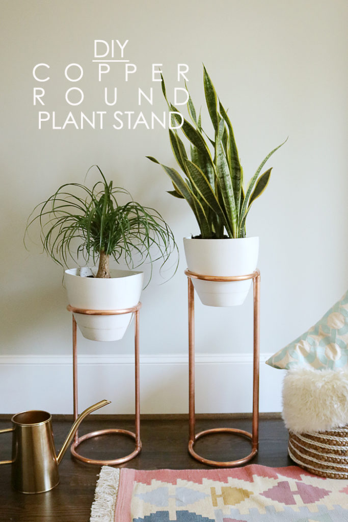 DIY copper round plant stand, copper plant stand, copper planter stand, DIY modern plant stand, mid-century plant stand, houseplants, indoor plant, how to decorate with plants, DIY interiors