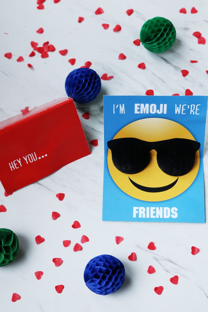 Valentine Emoji Pop-Up Card using Honeycomb balls || Darling Darleen