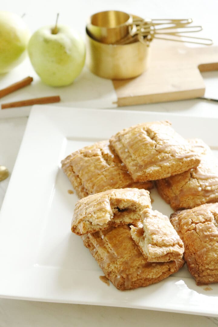 Homemade Gluten-free Apple Pop Tart that your Kids will love || Darling Darleen