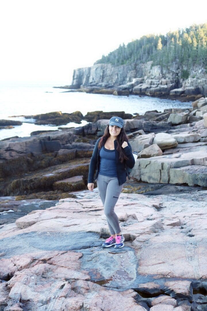 Hiking Acadia National Park what to wear and bring, hiking outfit || DarlingDarleen.com Top Lifestyle CT Blogger Darling Darleen #acadia #acadianationalpark
