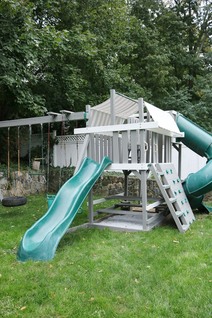 Taking our playground from drab to fab!  Check the before and afters of our backyard playset makeover while on a tight budget || Darling Darleen Top Lifestyle CT Blogger #darlingdblog