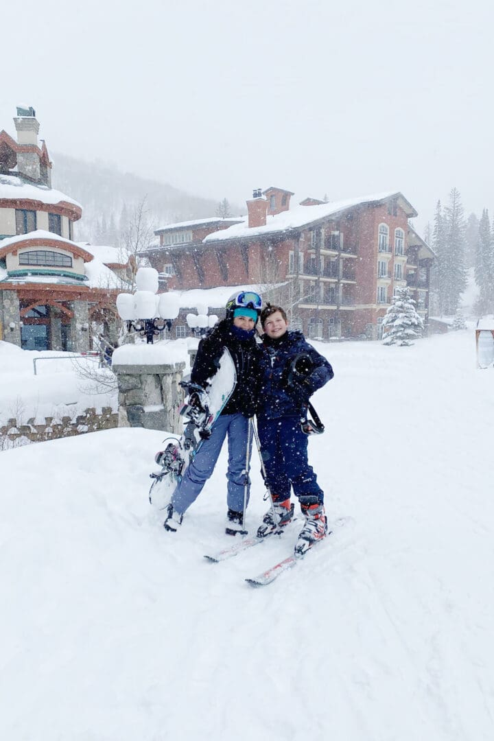 Our Utah Winter Travel Guide is out! Sharing what to Pack and where to Go for a Utah Winter Adventure. Our top 5 winter adventures! Skiing Solitude Mountain Resort || Darling Darleen Top CT Lifestyle Blogger  
