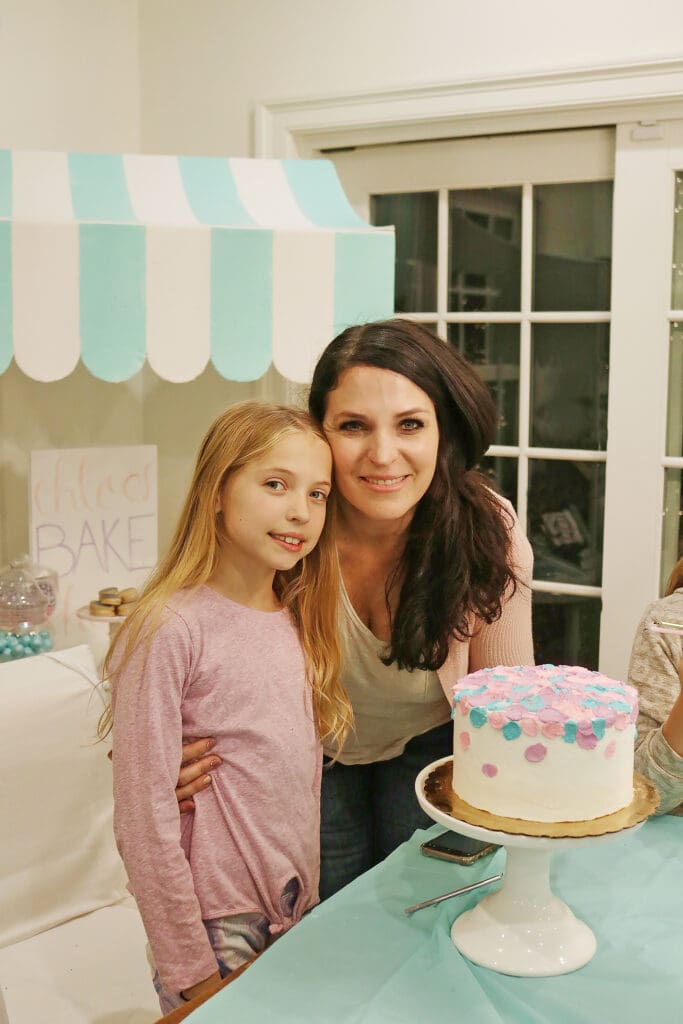 At-Home Cake Decorating Party/ Bake Shop Sign--easy tips, techniques, supplies and lots of sweets!  You don't have to be a cake decorator to make a pretty cake!  || Darling Darleen Top Lifestyle Blogger #darlingdparties #darlingdarleen #cakedecorating