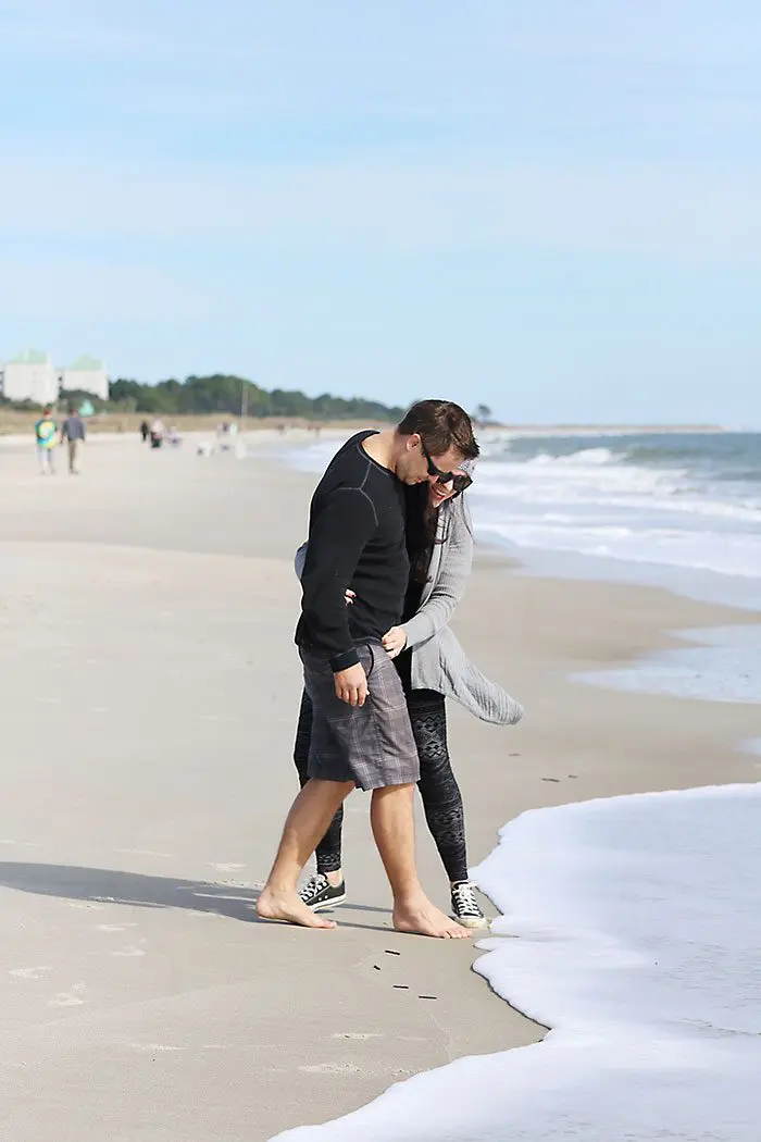 beach outfit couple converse shoes Darling Darleen A Lifestyle Design Blog