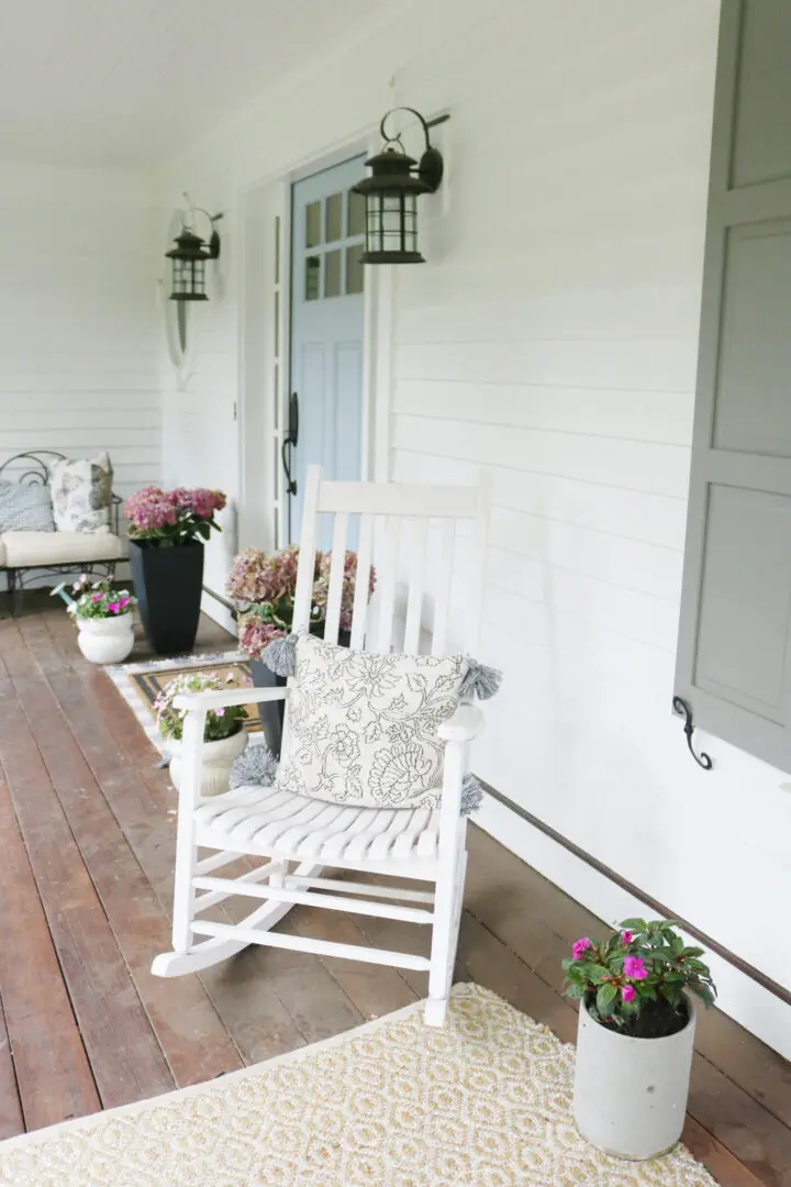 Add flowering and greenery planters to your front door for instant home charm!  || Darling Darleen Top Lifestyle Blogger in Connecticut #darlingdarleen flower pots 