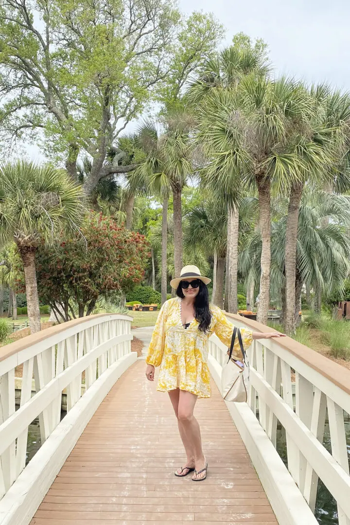 My favorite shops to find budget friendly beach cover-ups and swim cover ups when you hit the beach or pool this summer then off to dinner. || Darling Darleen Top CT Lifestyle Blogger