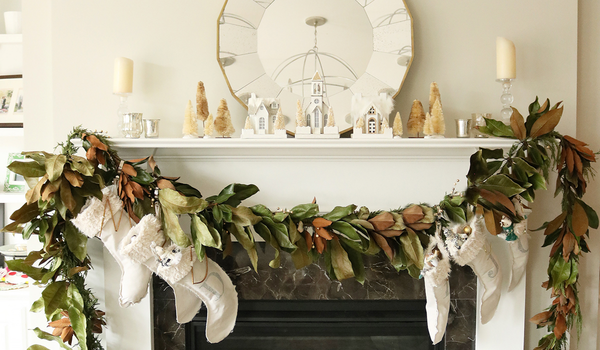 Magnolias for Christmas - Darling Darleen | A Lifestyle Design Blog