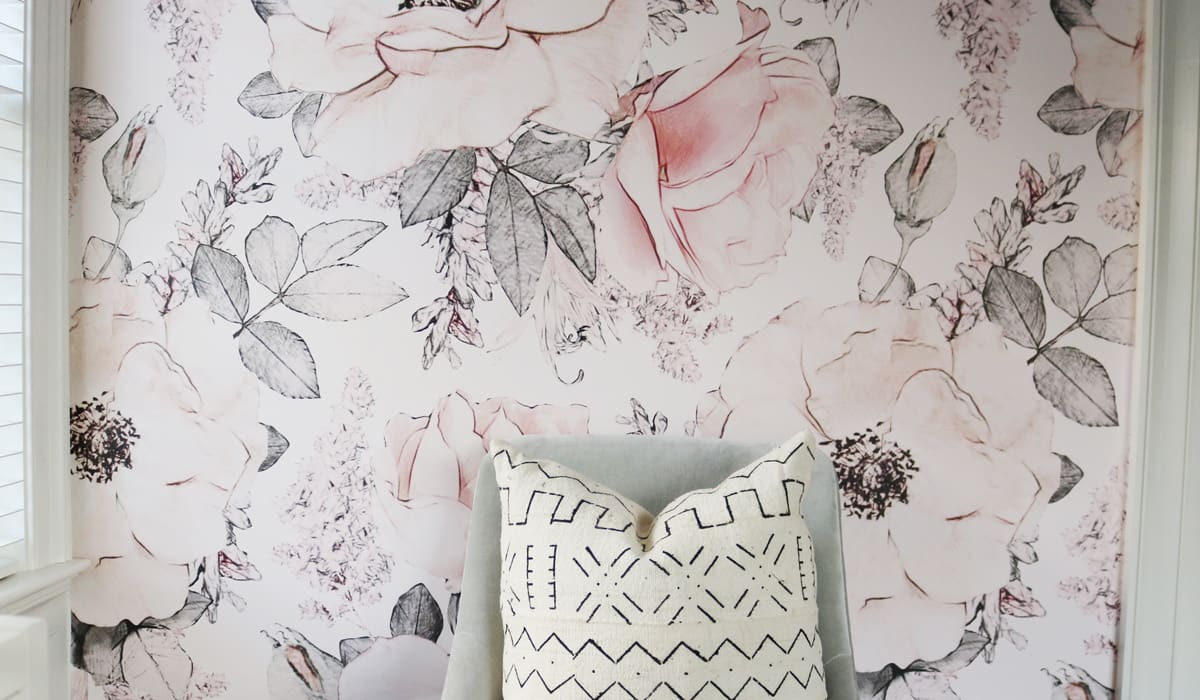 Self-Adhesive Wallpaper Vs Traditional: Which is Right for You?