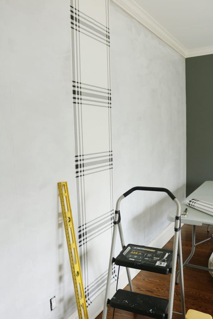 howtohangwallpaperplumbline Darling Darleen A Lifestyle Design