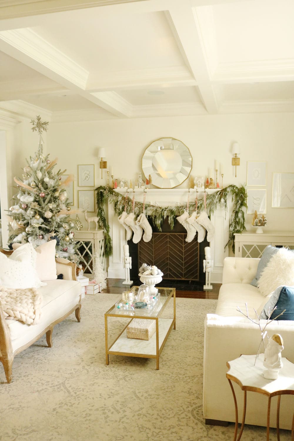 A Pink Christmas - Darling Darleen | A Lifestyle Design Blog