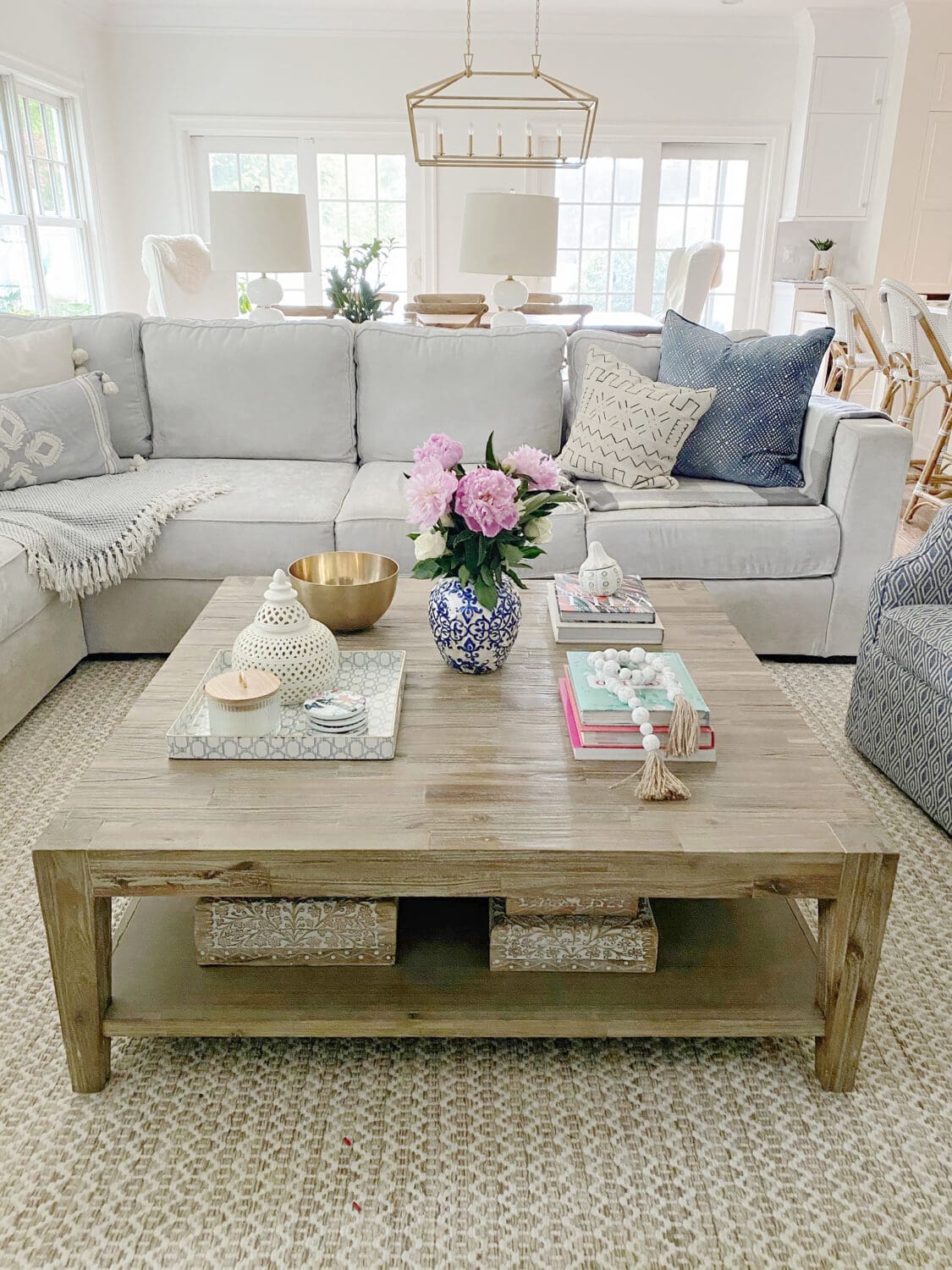 Coffee Table styling - Darling Darleen | A Lifestyle Design Blog