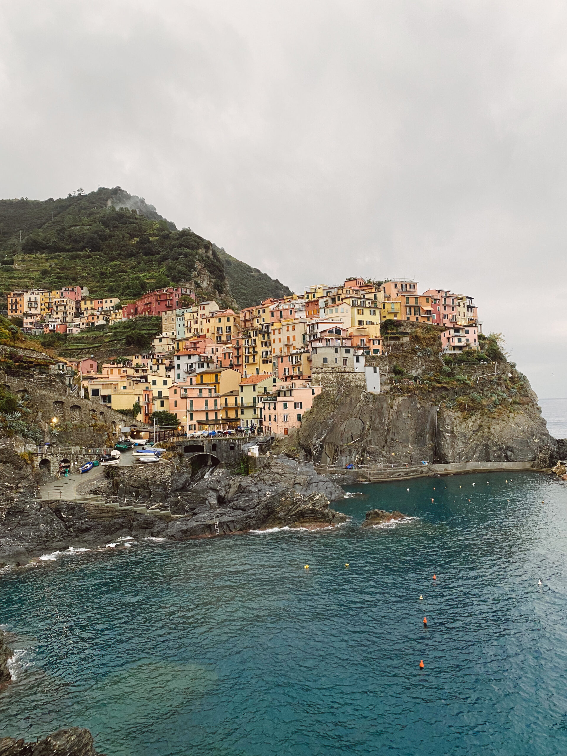 Italy Itinerary that covers Cinque Terre Vernazza. So much history along with the best tour guides! || Darling Darleen Top CT Lifestyle Blogger